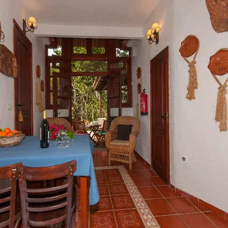Unique Cave House With Jacuzzi In Moya Holiday home *