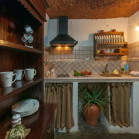 Unique Cave House With Jacuzzi In Moya Holiday home