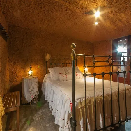 Cave House In Fontanales With Jacuzzi & Views